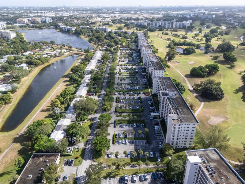 2 bedroom Condominium at 3100 N Palm Aire Drive #208, No 9 Palm-Aire Country Club, Pompano Beach — photo 2
