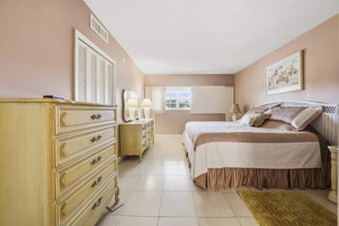3100 N Palm Aire Drive #208, Pompano Beach FL - photo 16 of 25