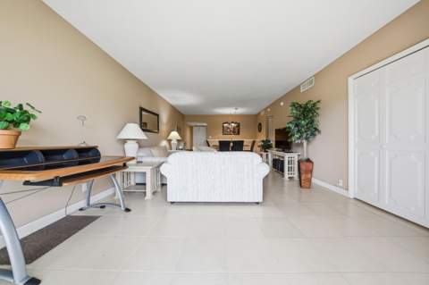 3100 N Palm Aire Drive #208, Pompano Beach FL - photo 9 of 25