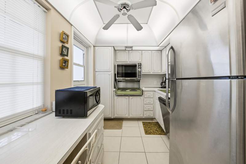 2 bedroom Condominium at 3100 N Palm Aire Drive #208, No 9 Palm-Aire Country Club, Pompano Beach — photo 3