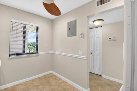 4248 Deste Court #304, Lake Worth FL - photo 10 of 42