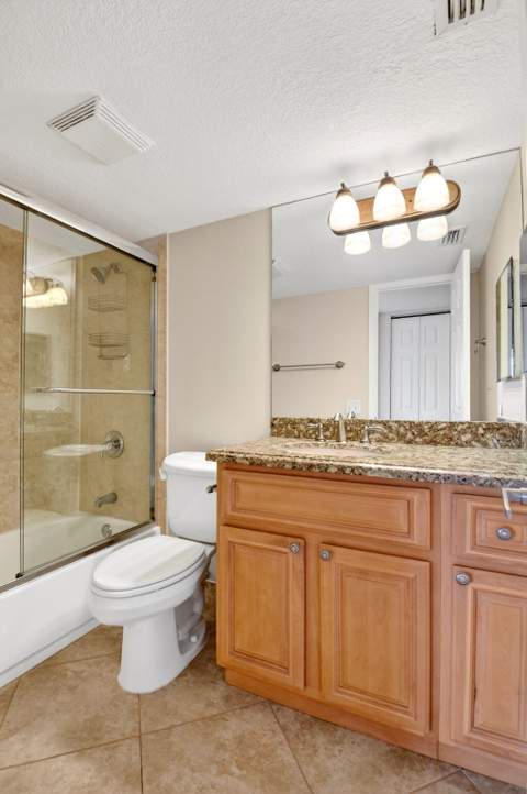 4248 Deste Court #304, Lake Worth FL - photo 19 of 42