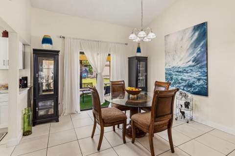 2363 SE Breckenridge Circle, Port St. Lucie FL - photo 12 of 38
