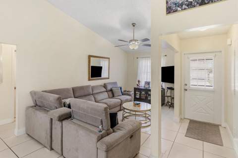 2363 SE Breckenridge Circle, Port St. Lucie FL - photo 18 of 38