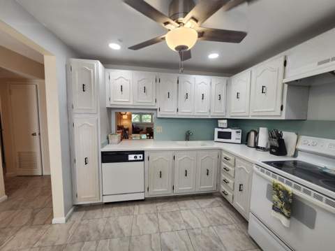 2600 NE 1st Lane #311, Boynton Beach FL - photo 7 of 48