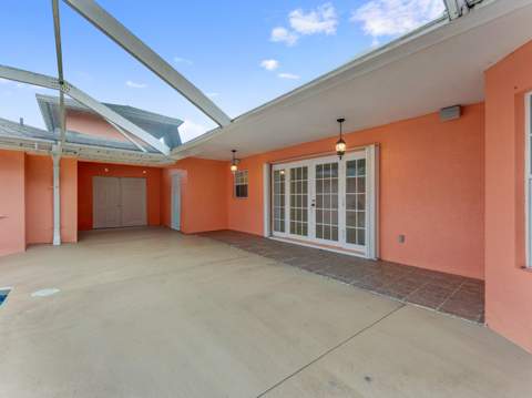 430 SE Thanksgiving Avenue, Port St. Lucie FL - photo 7 of 38