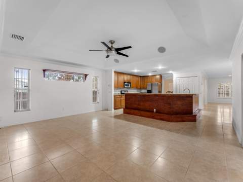 430 SE Thanksgiving Avenue, Port St. Lucie FL - photo 9 of 38