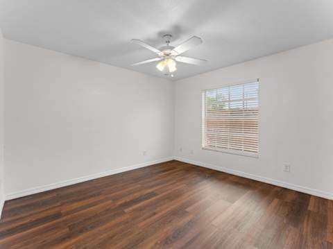 430 SE Thanksgiving Avenue, Port St. Lucie FL - photo 14 of 38