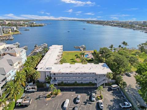 311 E Ocean Avenue #205, Lantana FL - photo 17 of 26