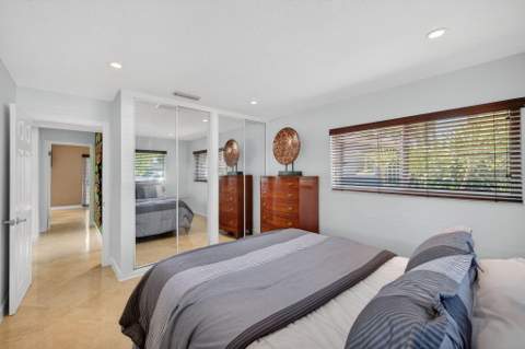 2300 NE 16th Avenue, Wilton Manors FL - photo 17 of 32