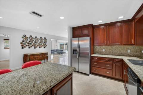 2300 NE 16th Avenue, Wilton Manors FL - photo 21 of 32