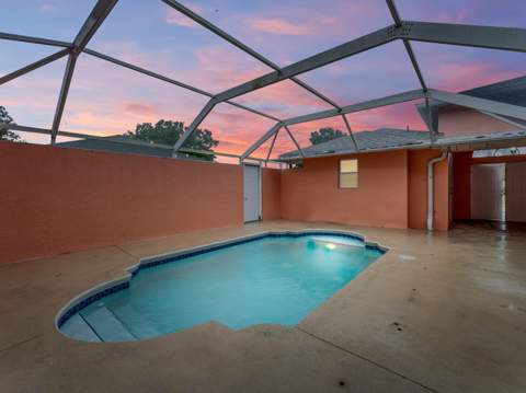 430 SE Thanksgiving Avenue, Port St. Lucie FL - photo 6 of 38