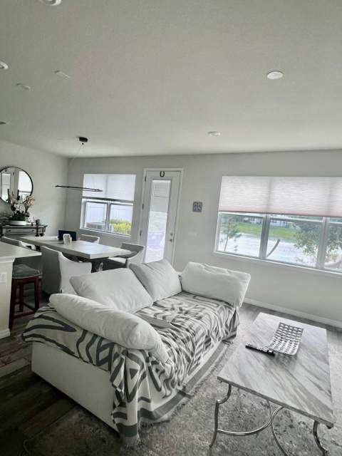 4924 Greenway Drive, Hollywood FL - photo 12 of 48