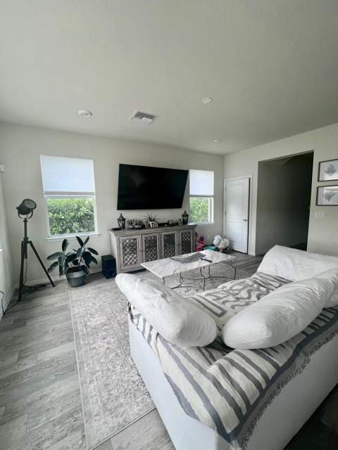 4924 Greenway Drive, Hollywood FL - photo 15 of 48