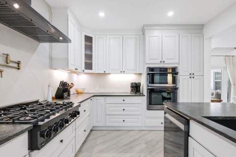 706 Sunset Road, West Palm Beach FL - photo 13 of 80