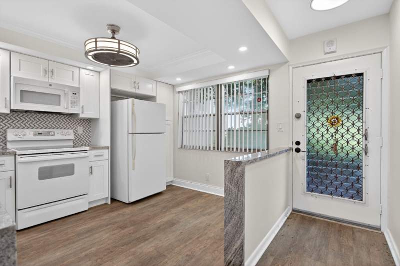 2 bedroom Condominium at 3203 Portofino Point #M1, Portofino Village 2-E Condo, Coconut Creek — photo 2