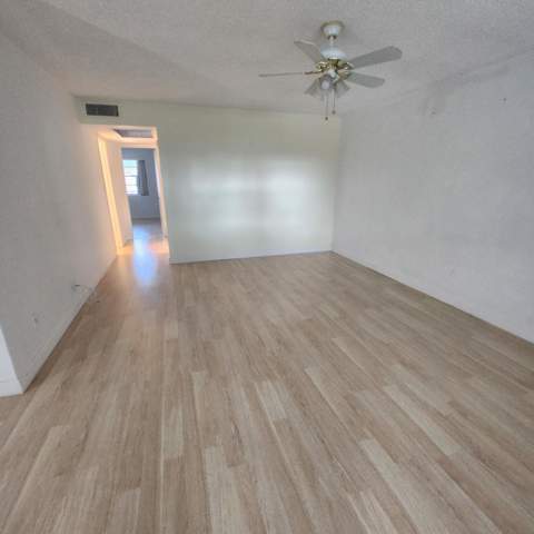 643 Durham W, Deerfield Beach FL - photo 8 of 25