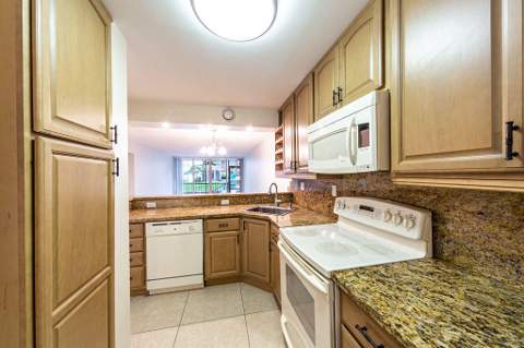 6 Royal Palm Way #102, Boca Raton FL - photo 6 of 23