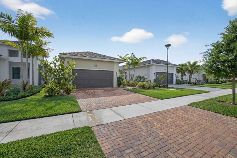 3 bedroom Single Family Residence at 4805 Saint Armands Way, Cresswind Palm Beach Phase 3, Westlake — photo 2