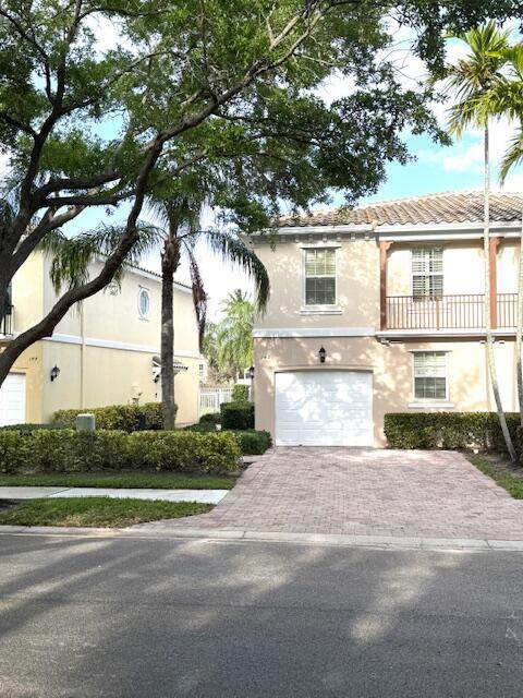 3 bedroom Townhouse at 142 Santa Barbara Way, Catalina Lakes, Palm Beach Gardens — photo 3