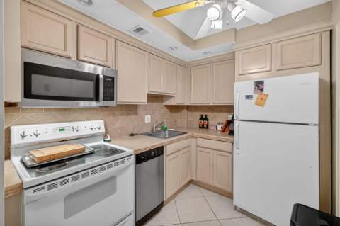 12 NE 19th Court #118a, Wilton Manors FL - photo 15 of 49
