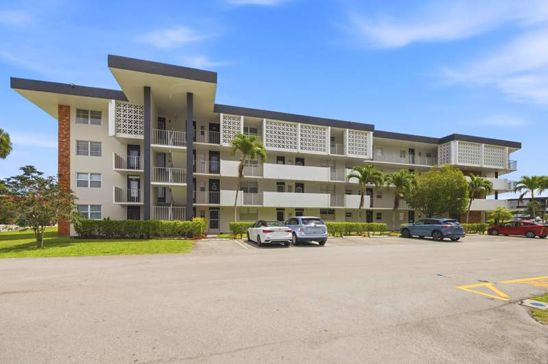 2 bedroom Condominium at 2991 NW 46th Avenue #303, Lauderdale Oaks Condo Xii-B, Lauderdale Lakes — photo 2