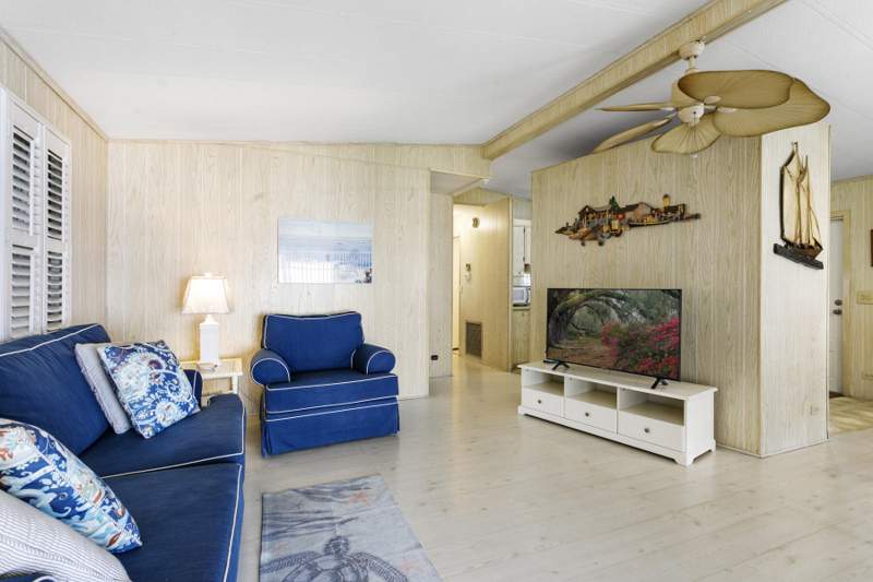 2 bedroom Manufactured Home at 18007 Huapi Bay, Jamaica Bay Mobile Home Co Op, Boynton Beach — photo 3