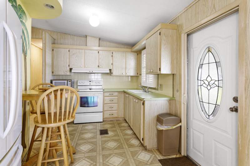 2 bedroom Manufactured Home at 18007 Huapi Bay, Jamaica Bay Mobile Home Co Op, Boynton Beach — photo 4