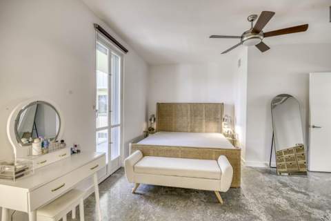 108 Lake Avenue #202, Lake Worth Beach FL - photo 19 of 30