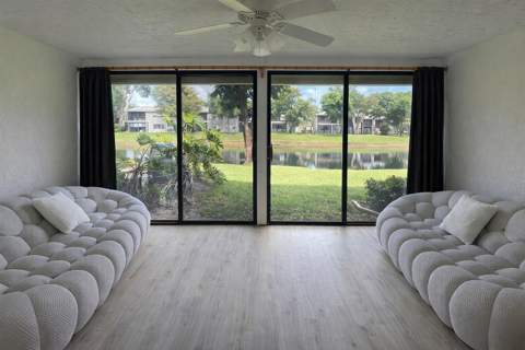 4 Westgate Lane #4c, Boynton Beach FL - photo 15 of 39