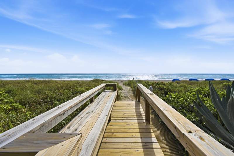 2 bedroom Condominium at 2778 S Ocean Boulevard #206s, Sutton Place Condo, Palm Beach — photo 4