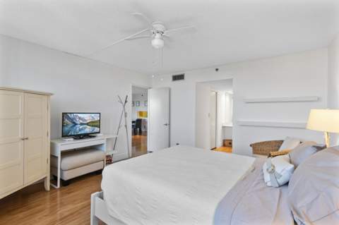 3499 Oaks Way #806, Pompano Beach FL - photo 6 of 22