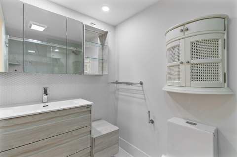 3499 Oaks Way #806, Pompano Beach FL - photo 7 of 22