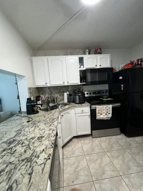 1007 Green Pine Boulevard #D2, West Palm Beach FL - photo 13 of 29