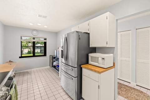 46 Stratford Lane #D, Boynton Beach FL - photo 12 of 54