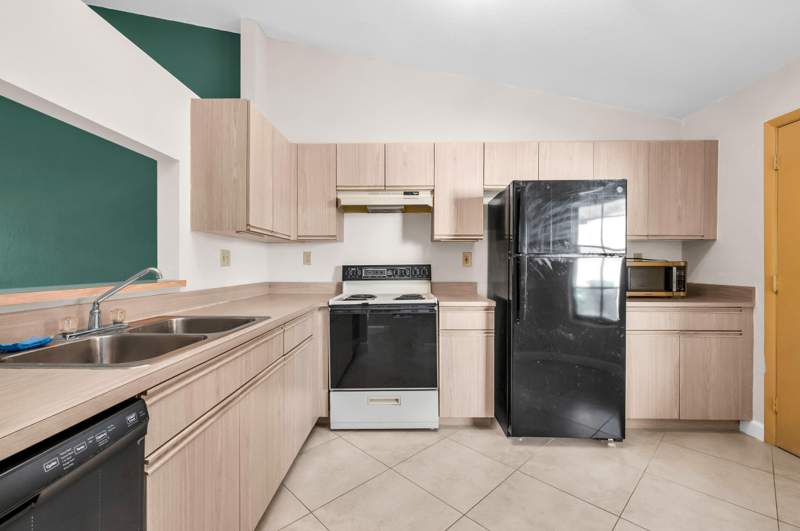2 bedroom Villa at 9665 NW 76th Court, Springlake II, Tamarac — photo 4