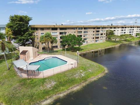 8030 Hampton Boulevard #404, North Lauderdale FL - photo 17 of 21