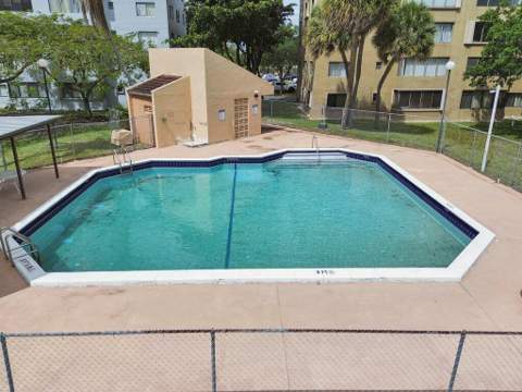 8030 Hampton Boulevard #404, North Lauderdale FL - photo 18 of 21