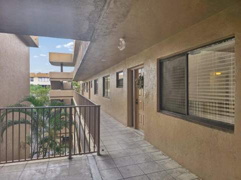 8030 Hampton Boulevard #404, North Lauderdale FL - photo 16 of 21