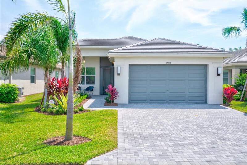 3 bedroom Single Family Residence at 13348 SW River Rock Road, Riverland Parcel C - Plat Nine, Port St. Lucie — photo 2