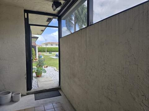 5255 Mendoza Street, West Palm Beach FL - photo 21 of 45