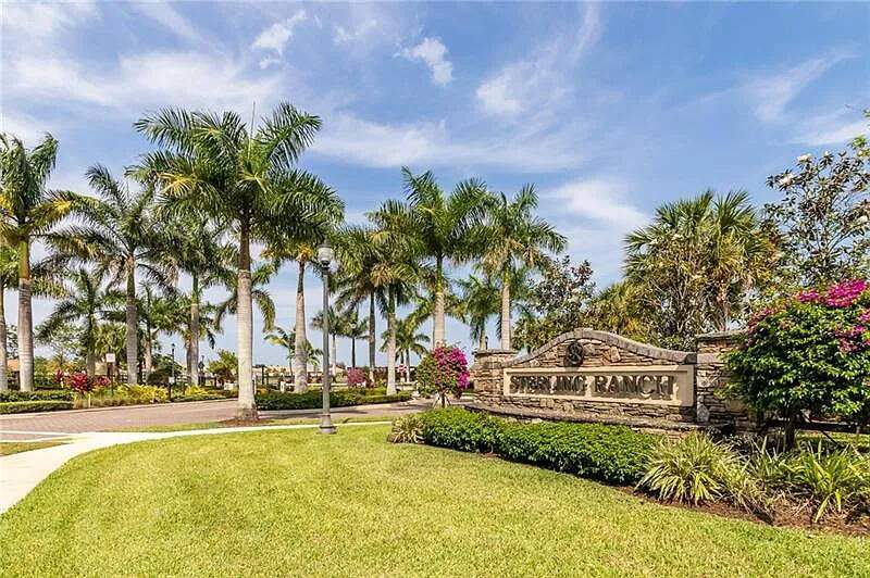 4 bedroom Single Family Residence at 5716 S Sterling Ranch, Sterling Ranch, Davie — photo 3