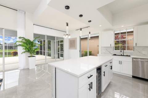 249 NW Bentley Circle, Port St. Lucie FL - photo 9 of 19