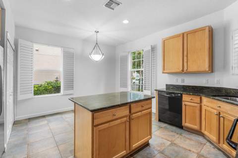 8058 Murano Circle, Palm Beach Gardens FL - photo 15 of 67