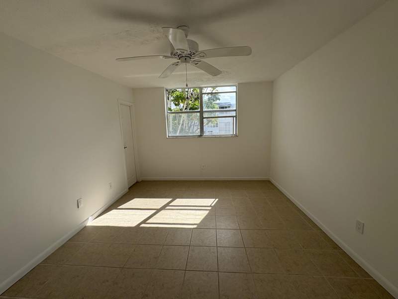 2 bedroom Condominium at 2850 Somerset Drive #208l, Somerset At Lauderdale Lakes, Lauderdale Lakes — photo 3