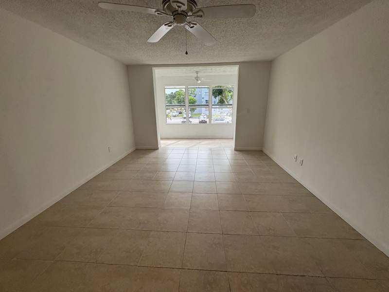 2 bedroom Condominium at 2850 Somerset Drive #208l, Somerset At Lauderdale Lakes, Lauderdale Lakes — photo 2