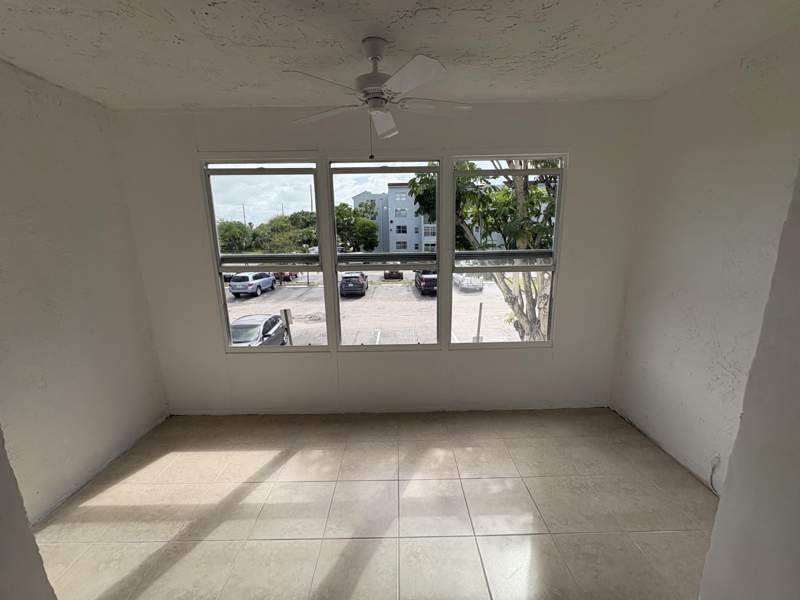 2 bedroom Condominium at 2850 Somerset Drive #208l, Somerset At Lauderdale Lakes, Lauderdale Lakes — photo 4