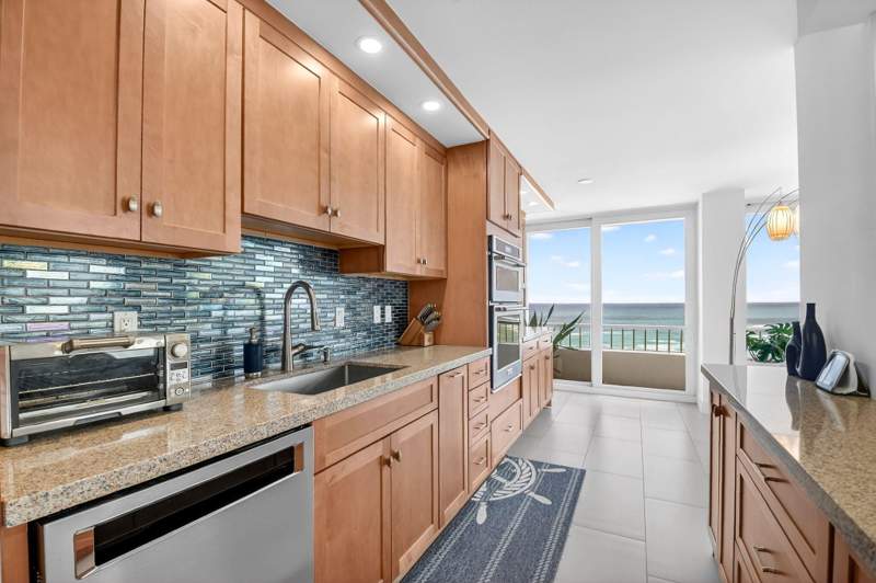 2 bedroom Condominium at 5540 N Ocean Drive #9b, Water Glades Condo, Singer Island — photo 5