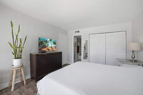 367 S Federal Highway #C323, Deerfield Beach FL - photo 18 of 34