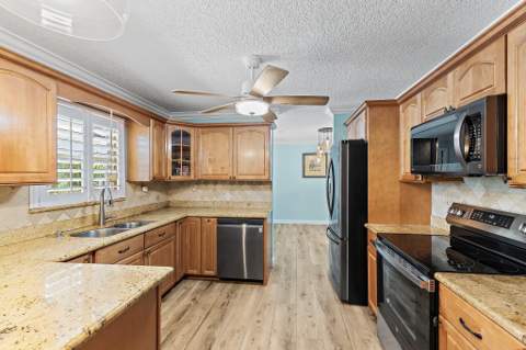 106 Chapel Lane, Tequesta FL - photo 9 of 29